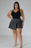 CAN’T HIDE IT DENIM SKORTS-BLACK